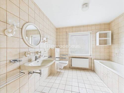 CAM03818G0-PR0041-STILL020 - 