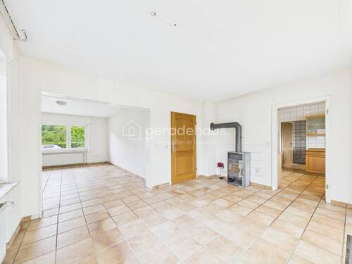 CAM03818G0-PR0041-STILL008 - 