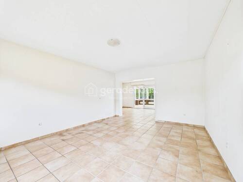 CAM03818G0-PR0041-STILL009 - 