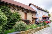 Ansicht/Nebengebäude - Einfamilienhaus mit 111,50 m&sup2; in Eggolsheim zur Miete