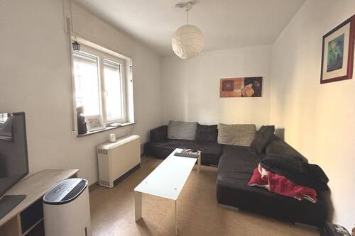 Wohnen EG - 1 Zimmer Mehrfamilienhaus, Wohnhaus in Stuttgart