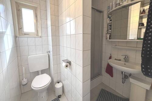 Bad EG - Mehrfamilienhaus, Wohnhaus mit 236,60 m&sup2; in Stuttgart zum Kaufen