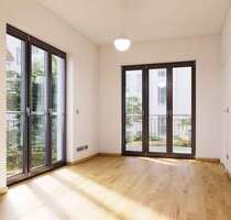 Direkt im Boxi-Kiez: Neubaukomfort mit Masterbad & Sonnenbalkon - Berlin Friedrichshain