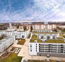 Traumhafter Ausblick! Sofort freie 2-Zimmer-ETW im 15. OG mit verglastem Balkon und Außenstellplatz. - Stuttgart Fasanenhof