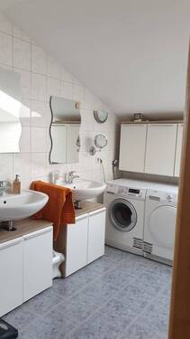 Badezimmer 1. OG - 