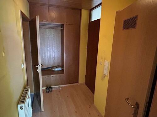 Flur mit Garderobe - 