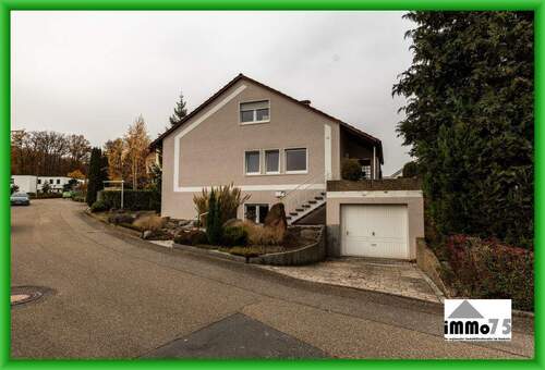 Aussenansicht - Ankommen, gestalten, wohlfühlen: Ein Einfamilienhaus in begehrter Wiernsheimer Wohnlage