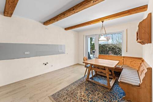 Großzügige separate Küche - Etagenwohnung mit 125,00 m&sup2; in Fürth zur Miete