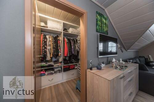 Ankleide (Zugang vom Schlafzimmer) - 