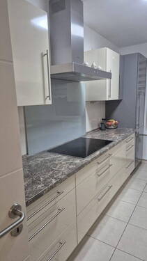 Küche links - 4 Zimmer Etagenwohnung zum Kaufen in Mainz