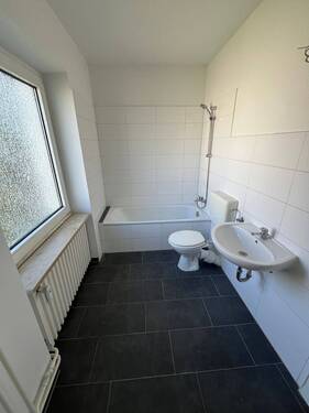 Bad - 3 Zimmer Etagenwohnung zur Miete in Rendsburg