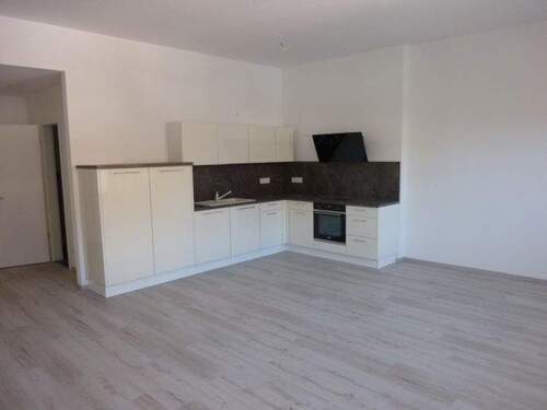 Küche/Wohnen - 2-Raumwohnung in gehobener Ausstattung im Stadtzentrum von Saalfeld