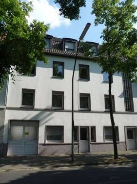 Objektansicht - **3 Zimmer-Wohnung mit Balkon und Einbauküche in Neheim**