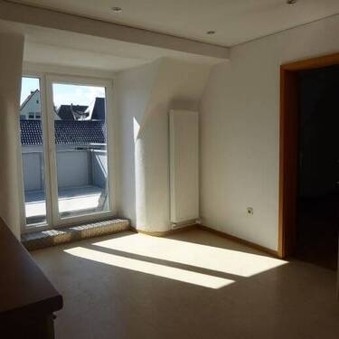 Küche mit Zugang zum Balkon - 