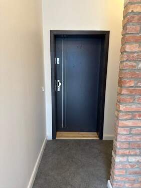 Wohnungstür - 2 Zimmer Etagenwohnung zum Kaufen in Berlin