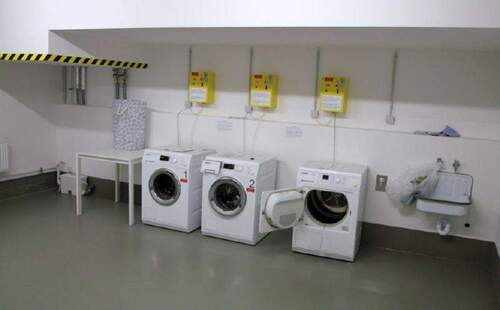 Waschmaschinenraum im Keller - 