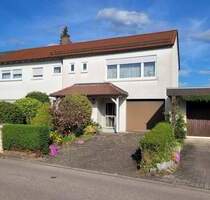 Doppelhaus mit Anbau und großem Garten zentral in Crailsheim zu verkaufen geeignet für 2 Familien