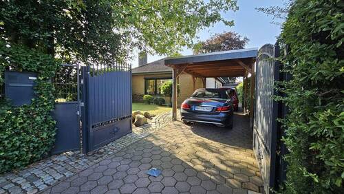 Einfahrt - 5 Zimmer Bungalow zum Kaufen in Stuhr