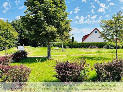 Spielplatz im Wohnpark - 