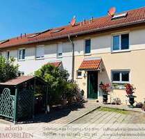 Sehr gepflegtes Reihenmittelhaus mit Wintergarten und Ausblick aufs Feld in beliebter Wohnsiedlung - Oberkrämer / Eichstädt