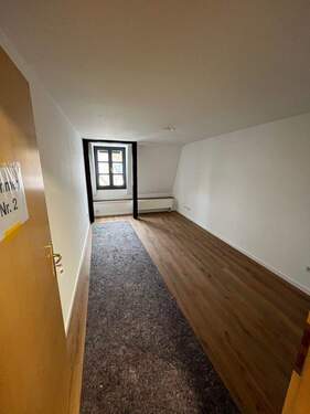 Schlafzimmer 2 - 5 Zimmer Etagenwohnung in Regensburg / Reinhausen