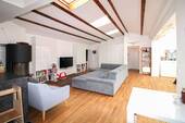 Wohnzimmer - Gepflegter Bungalow mit 130 m² Wohnfläche und großem Garten