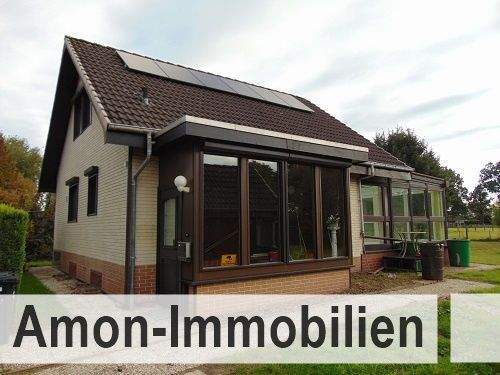 Hausansicht mit Windfang.jpg - Schmuckes Einfamilienhaus mit Wintergarten und Garage in ruhiger Lage