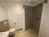 Bad mit Dusche - 