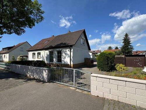 Außenansicht_1 - 5 Zimmer Doppelhaushälfte zum Kaufen in Mannheim / Schönau