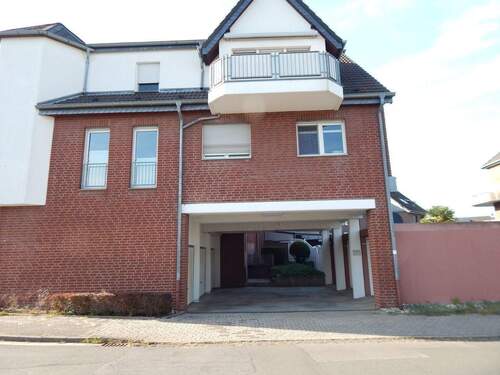 Aussenansicht Garagenhof - 2 Zimmer Etagenwohnung zum Kaufen in Moers