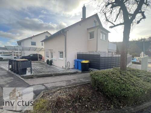 Hausansicht Seite - 2 Zimmer Etagenwohnung in Untergruppenbach / Obergruppenbach