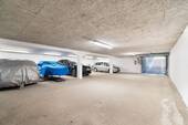 Auch das Auto steht sicher und trocken.jpg - 