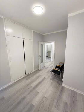 Zimmer 2 mit Einbauschrank - 