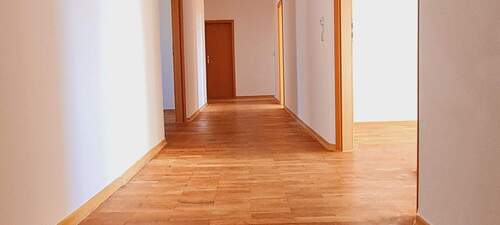 20220308_110802.jpg - 6 Zimmer Etagenwohnung in Frankenberg