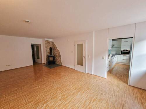 Weitere Ansicht Wohn-/Essbereich - Etagenwohnung mit 82,00 m&sup2; in Amberg zur Miete