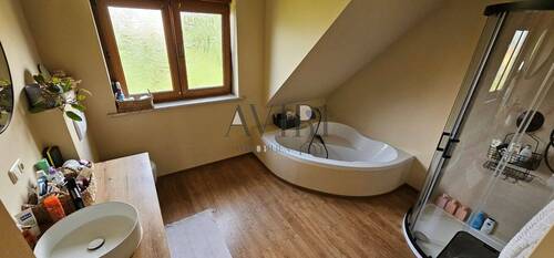 2. Wohneinheit Badezimmer - 