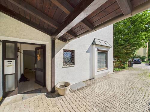 Eingangsbereich Außen - Reihenmittelhaus mit 145,50 m² in Bad Reichenhall zum Kaufen