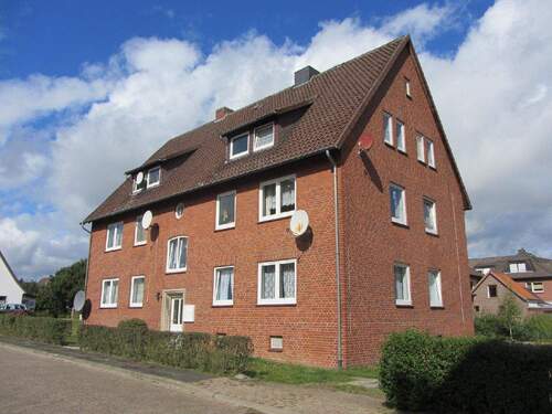 Straßenansicht - 3-Zimmer-EG-Wohnung im ruhigen Wohngebiet