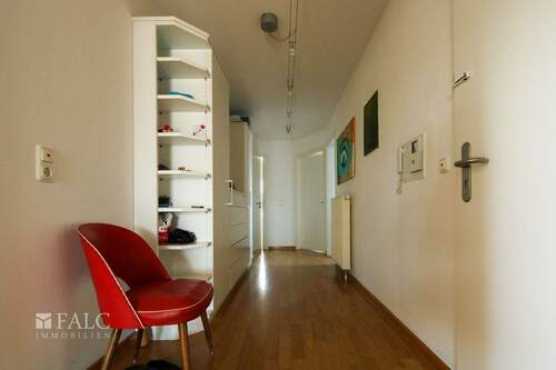 Flur - 4 Zimmer Etagenwohnung in Grevenbroich