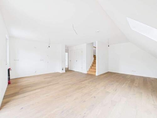 Wohnzimmer - 4 Zimmer Etagenwohnung in Lübeck