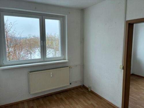 Kinderzimmer 2 - 4 Zimmer Etagenwohnung in Halle (Saale)