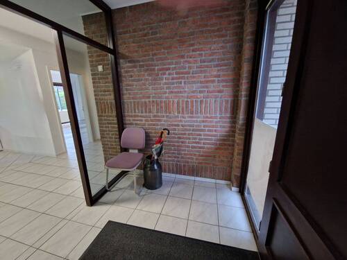 Windfang/Wartebereich - 