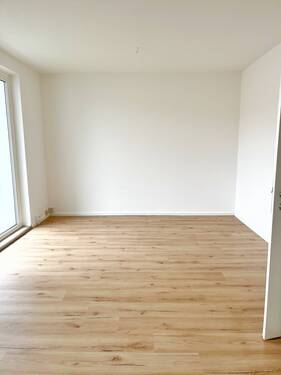 Wohnzimmer - Musterbild.jpeg - 3 Zimmer Etagenwohnung zur Miete in Aue
