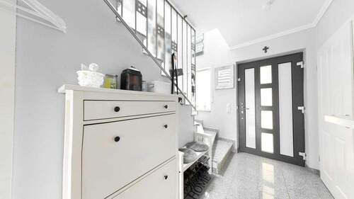 Flur - Einfamilienhaus mit 137,00 m² in Wartenberg-Rohrbach zum Kaufen