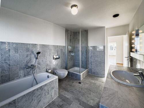 Dusch-/Wannenbad Ansicht 1 - 