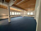 Büro- oder Lagerraum - Halle in Großbettlingen