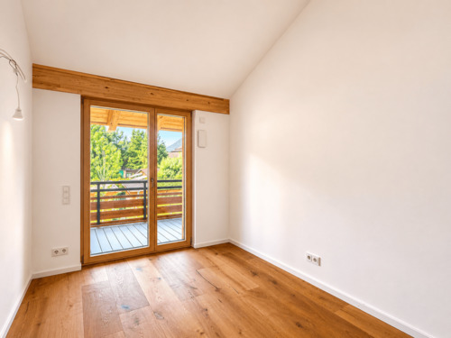 Zimmer mit Balkonzugang (West) - 