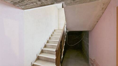 Treppenhaus Keller.jpg - 
