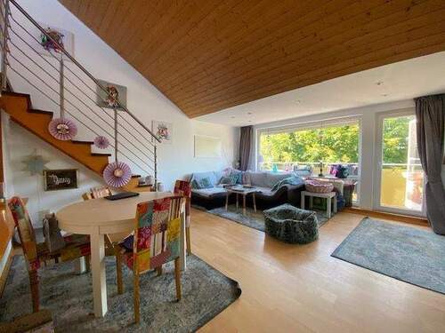 Wohnzimmer.jpg - Charmante Galerie-Wohnung mit Balkon und Wohlfühlatmosphäre in Wevelinghoven