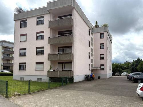 Außenansicht - 4 Zimmer Etagenwohnung zum Kaufen in Leimen
